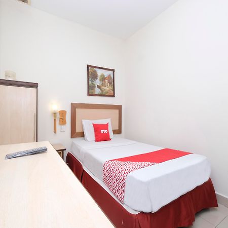 Hotel Sri Sutra - Sungai Buloh Petaling Jaya Exteriör bild